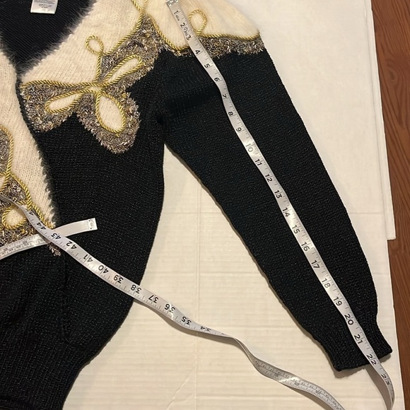 VTG-80’s-Franco Valeri-S-black/white/gold-Angora, V-neck, long sleeve, sweater. - Picture 14 of 14